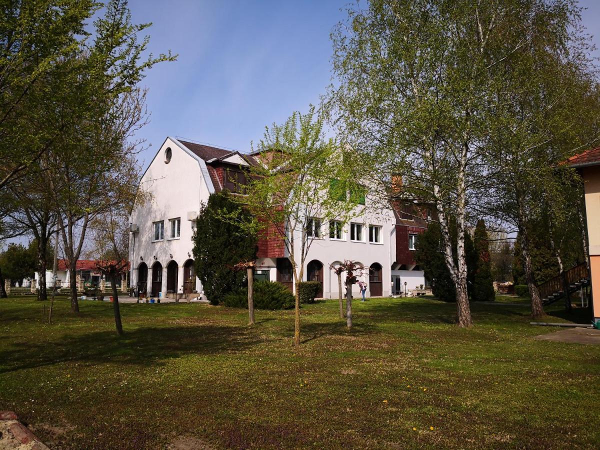 Laguna Panzio 加尔多尼 外观 照片