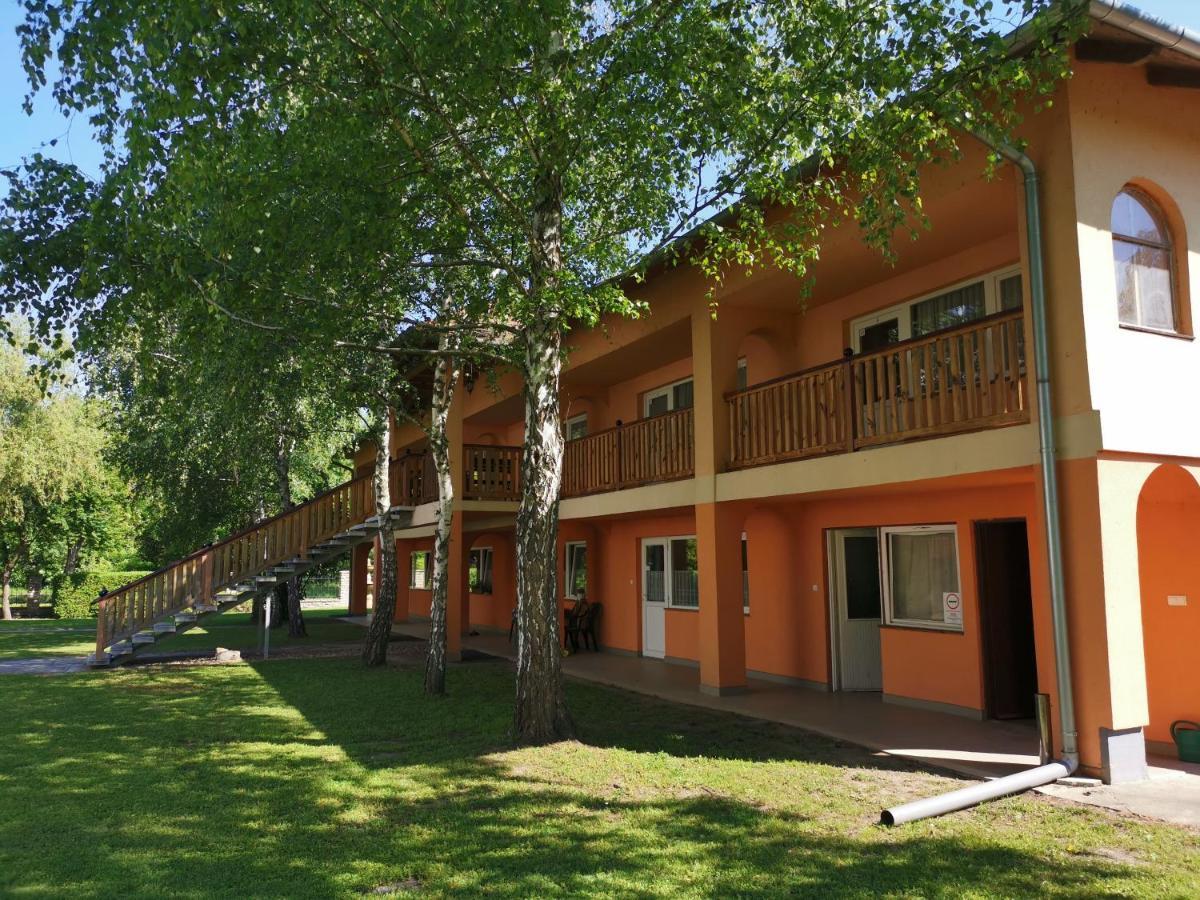 Laguna Panzio 加尔多尼 外观 照片